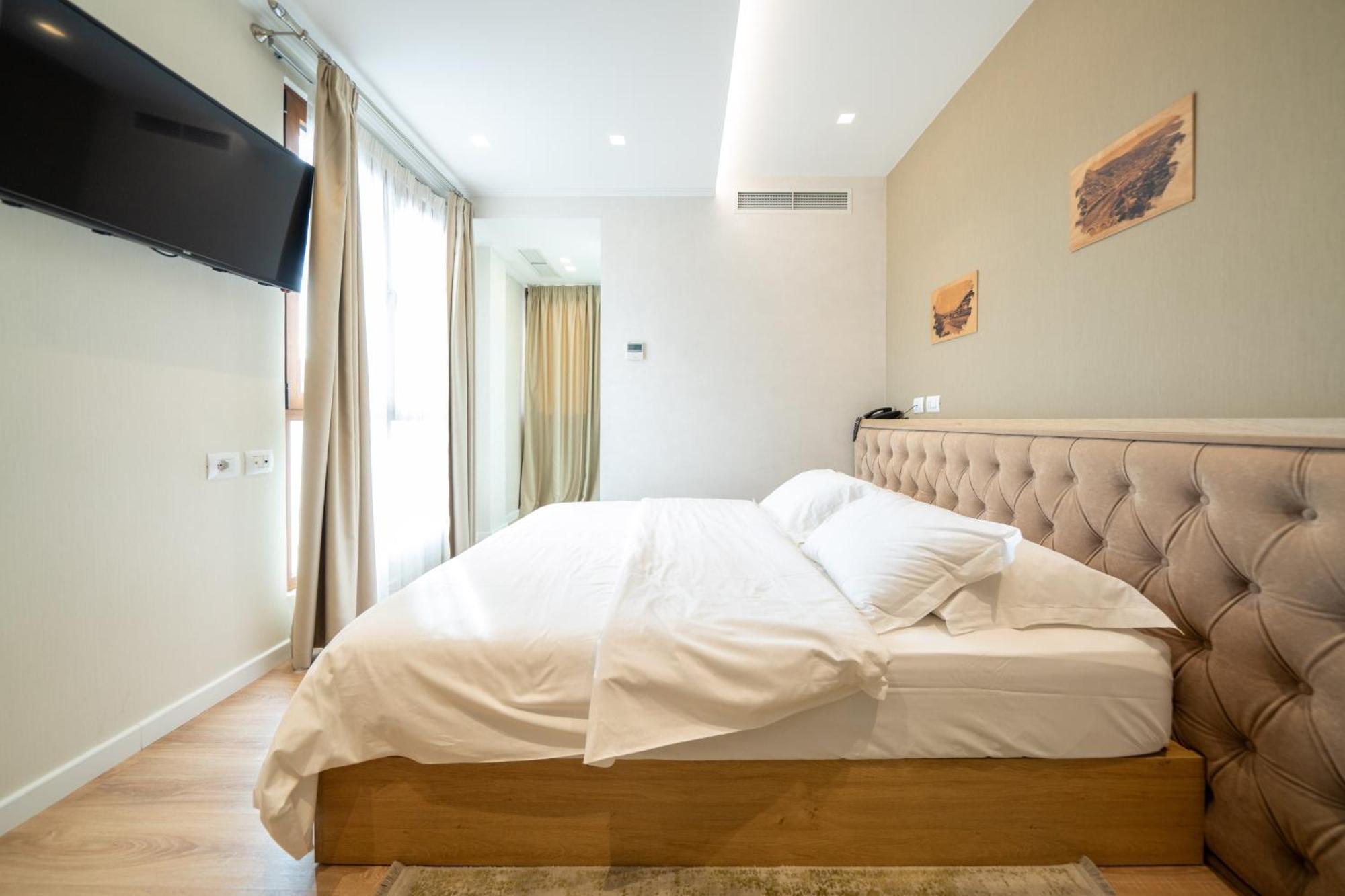 Merko Hotel Berat Eksteriør bilde