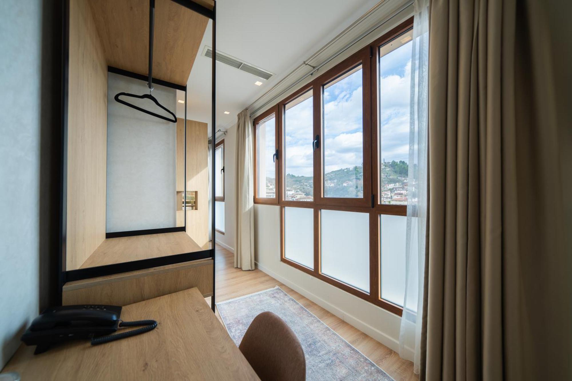 Merko Hotel Berat Eksteriør bilde
