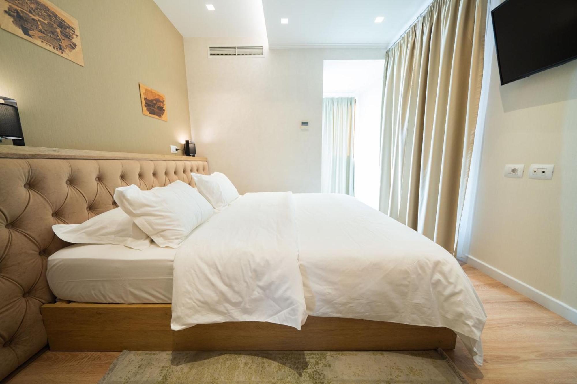Merko Hotel Berat Eksteriør bilde