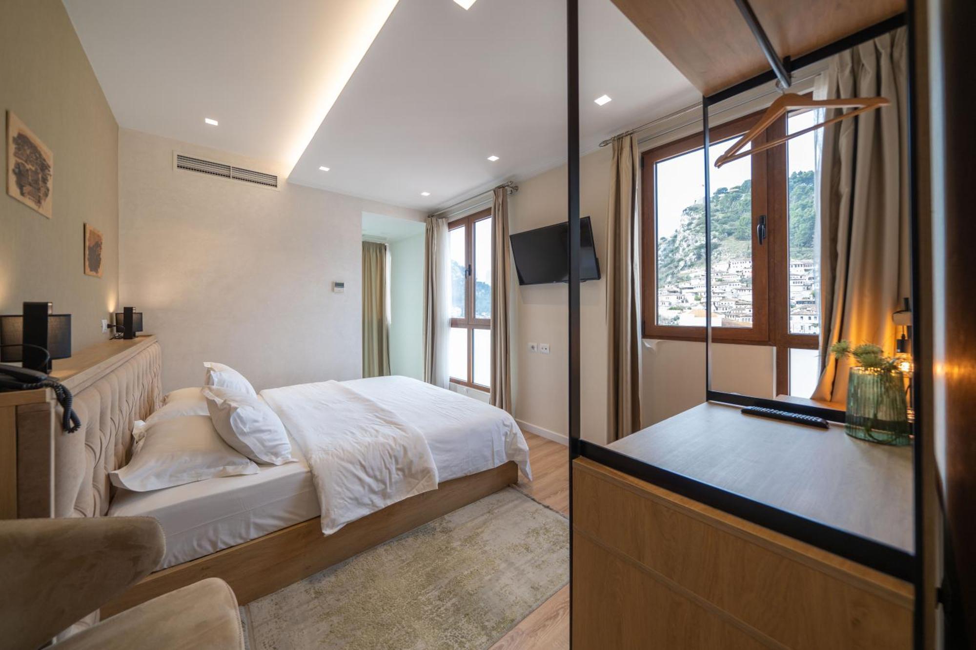 Merko Hotel Berat Eksteriør bilde