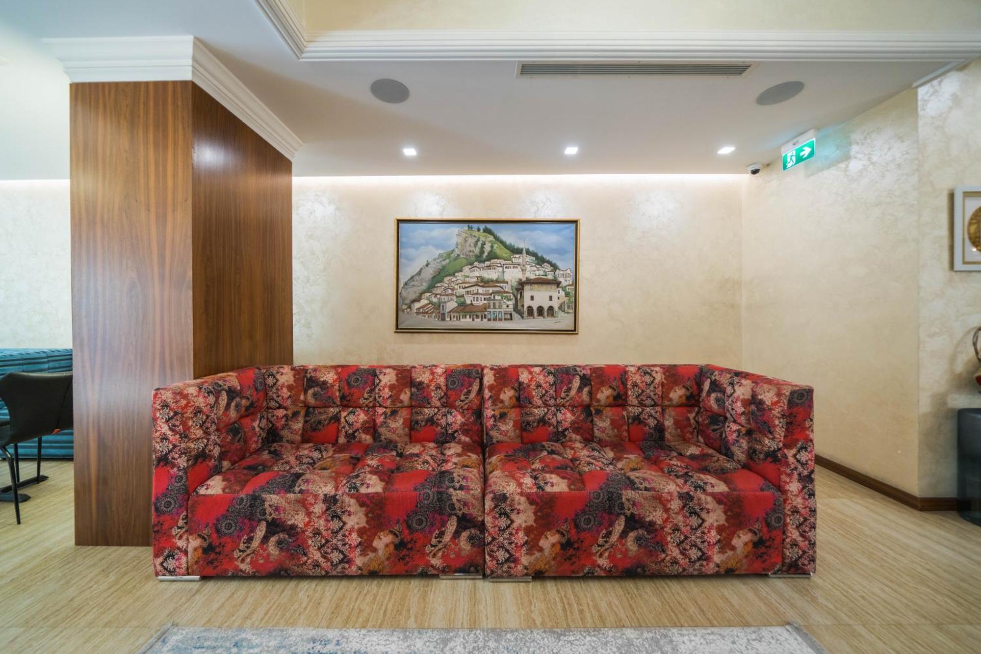 Merko Hotel Berat Eksteriør bilde